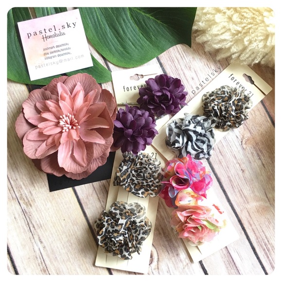 Accessories - 🆕 flower hair clip bundle